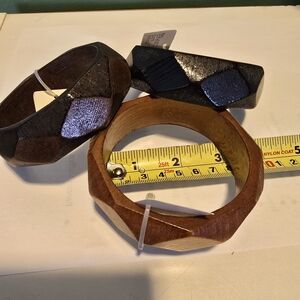 Wooden Bangles 3 Diferent Colors $9 Each